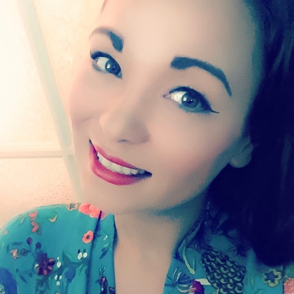 Meet your Posher, Victoria